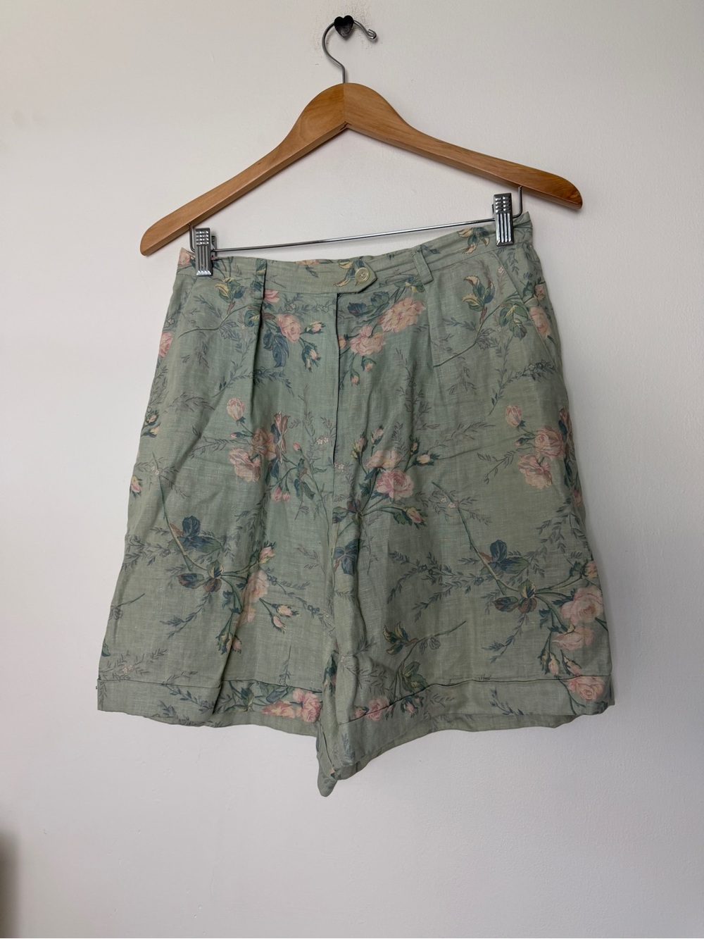 Vintage Ralph Lauren Light Sage Linen Floral Shorts - Picture 1 of 3